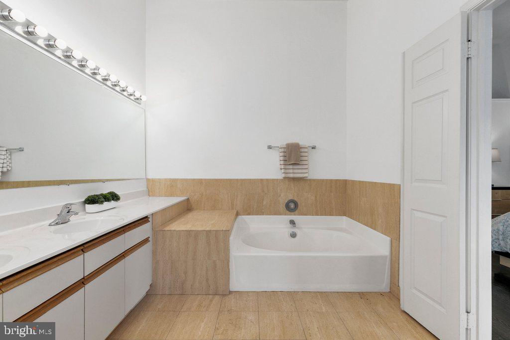 TIMBERLAWN - Residential