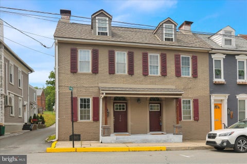 Townhouse For Sale - 130 E Market Street<br/> Lancaster County, MARIETTA, PA 17547