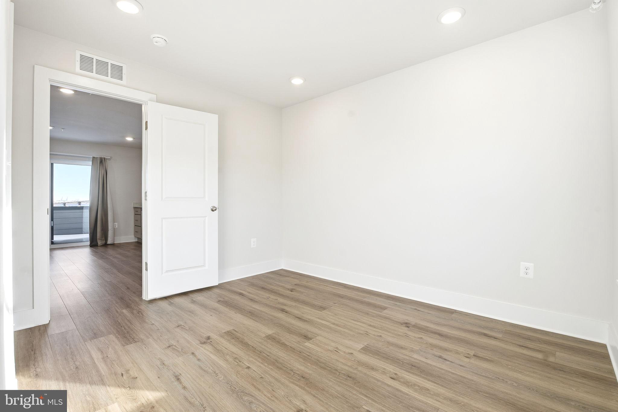 LOCKE LANDING - Residential Lease