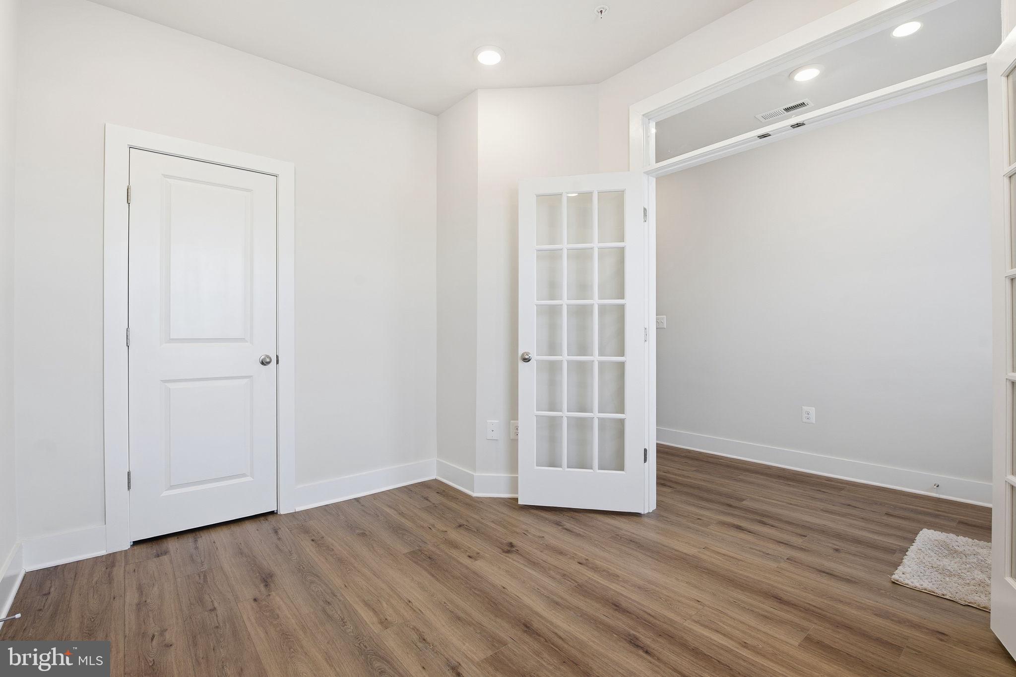 LOCKE LANDING - Residential Lease