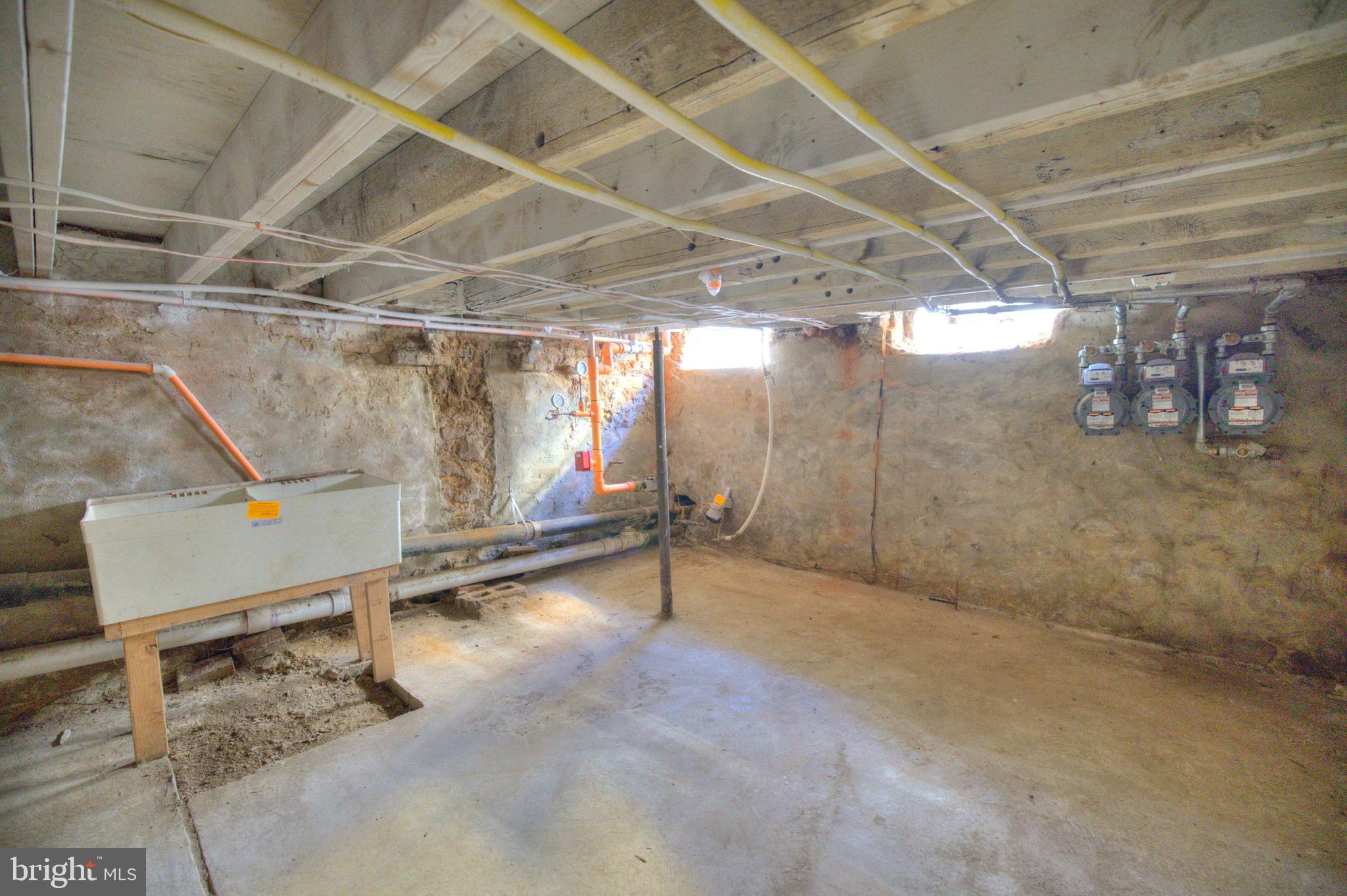 FRANCISVILLE - Residential Income