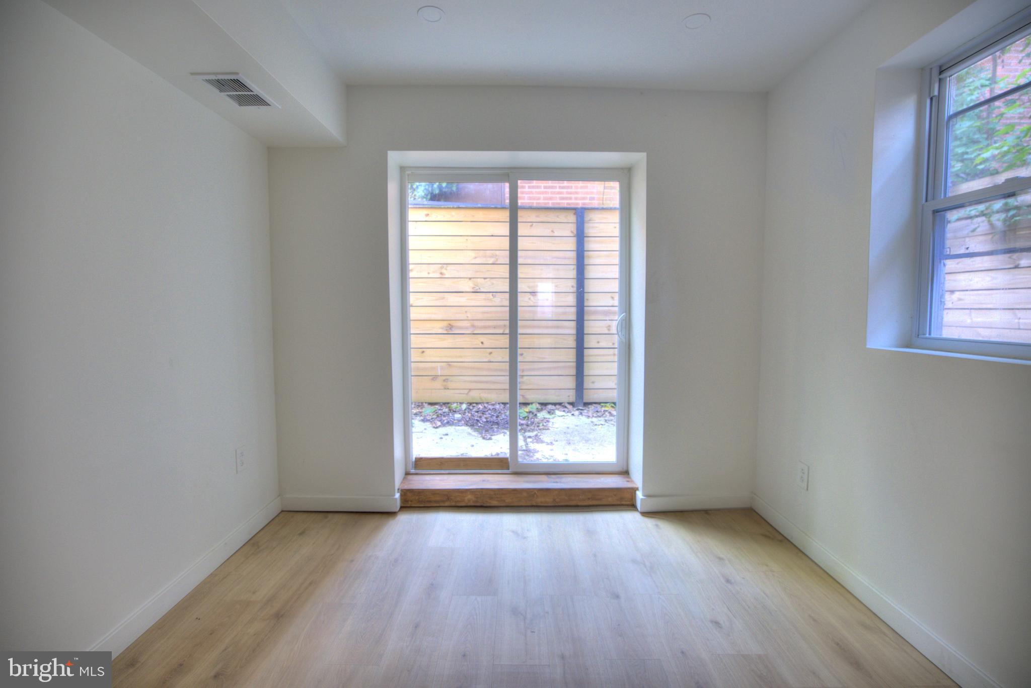 FRANCISVILLE - Residential Income