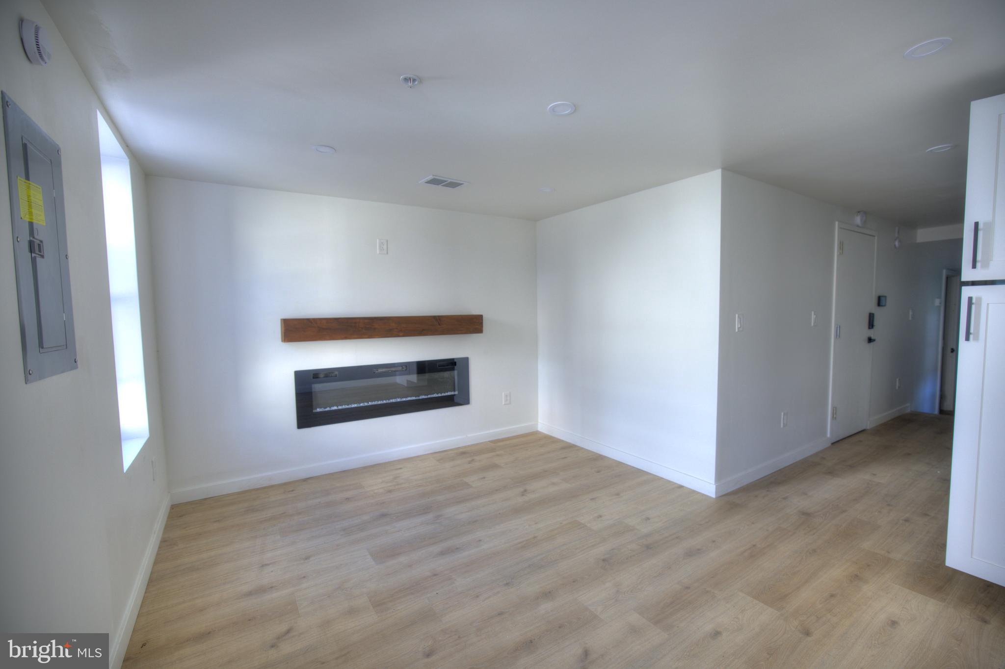 FRANCISVILLE - Residential Income