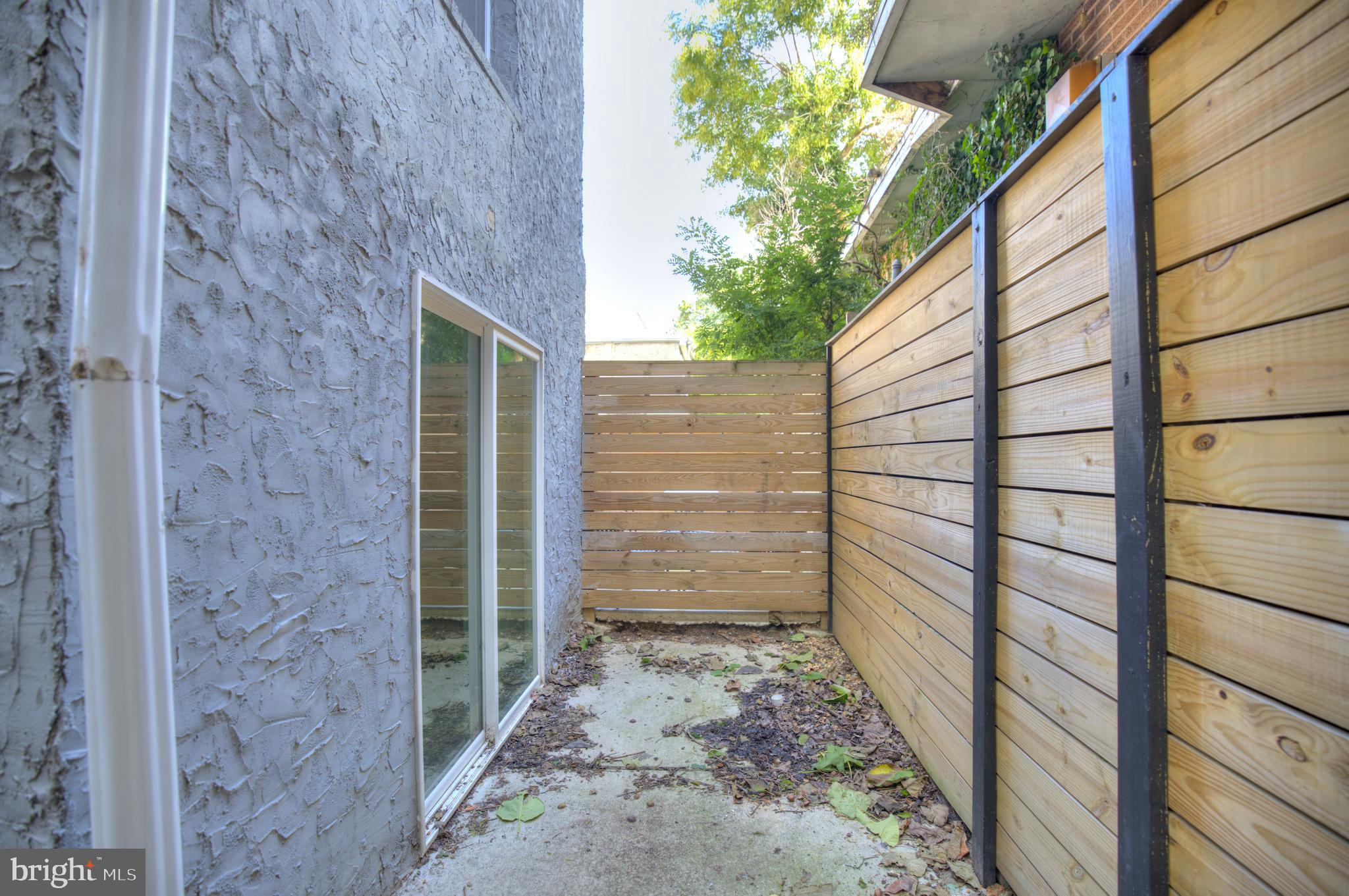 FRANCISVILLE - Residential Income