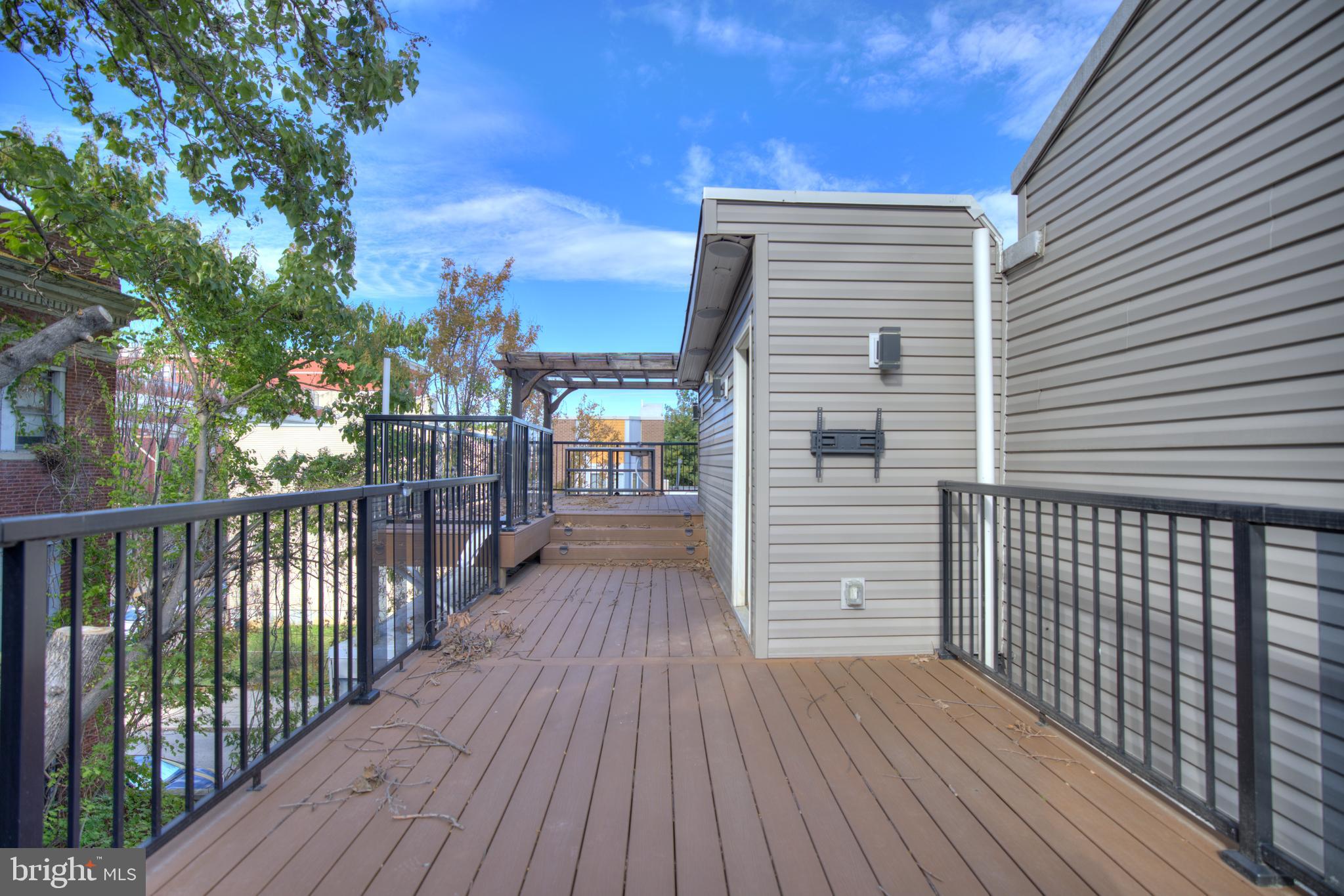 FRANCISVILLE - Residential Income