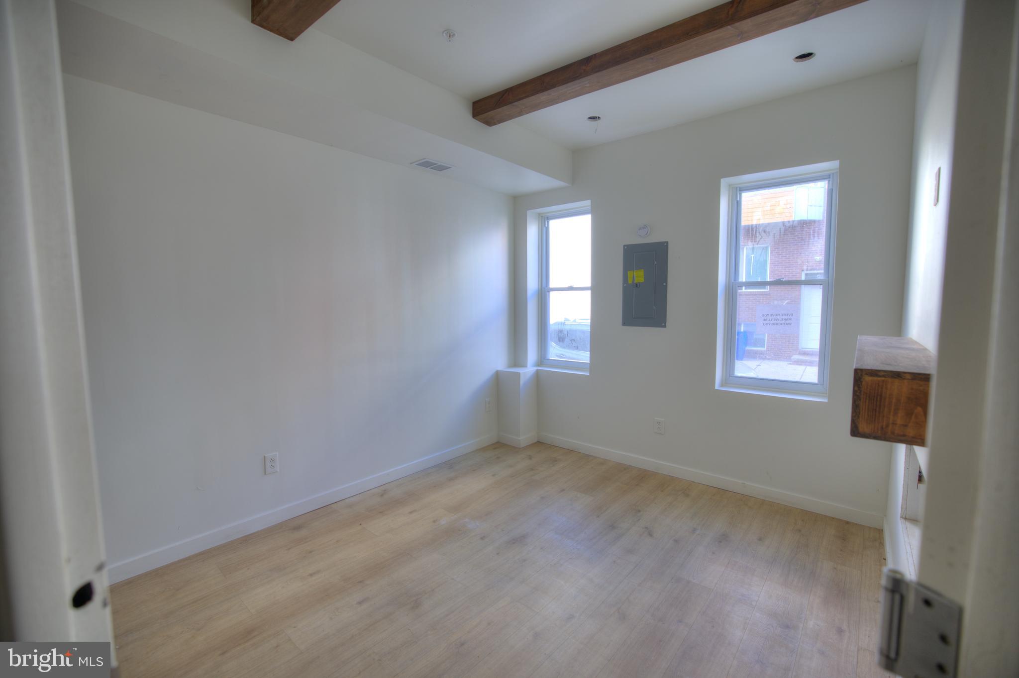 FRANCISVILLE - Residential Income