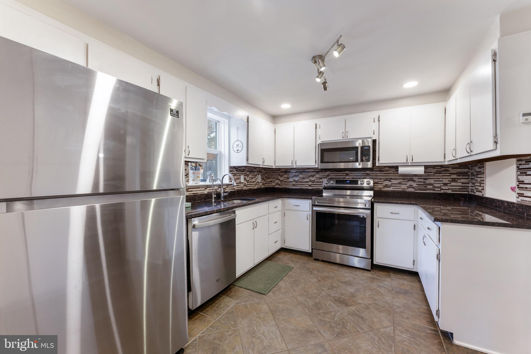 DAMASCUS OUTSIDE - Residential