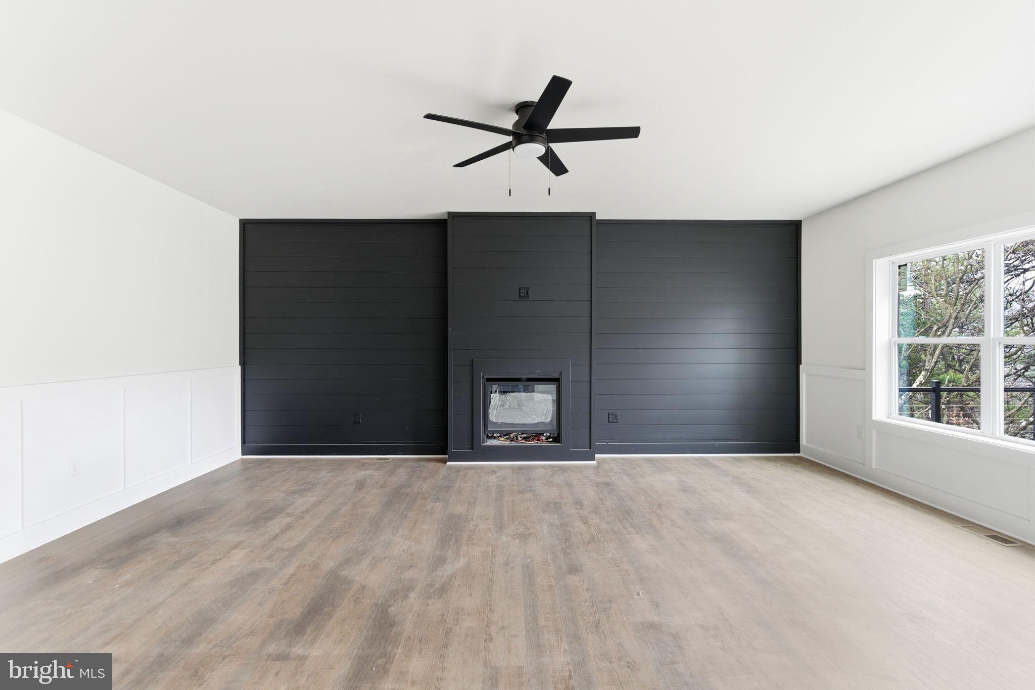 THE WOODS - Residential