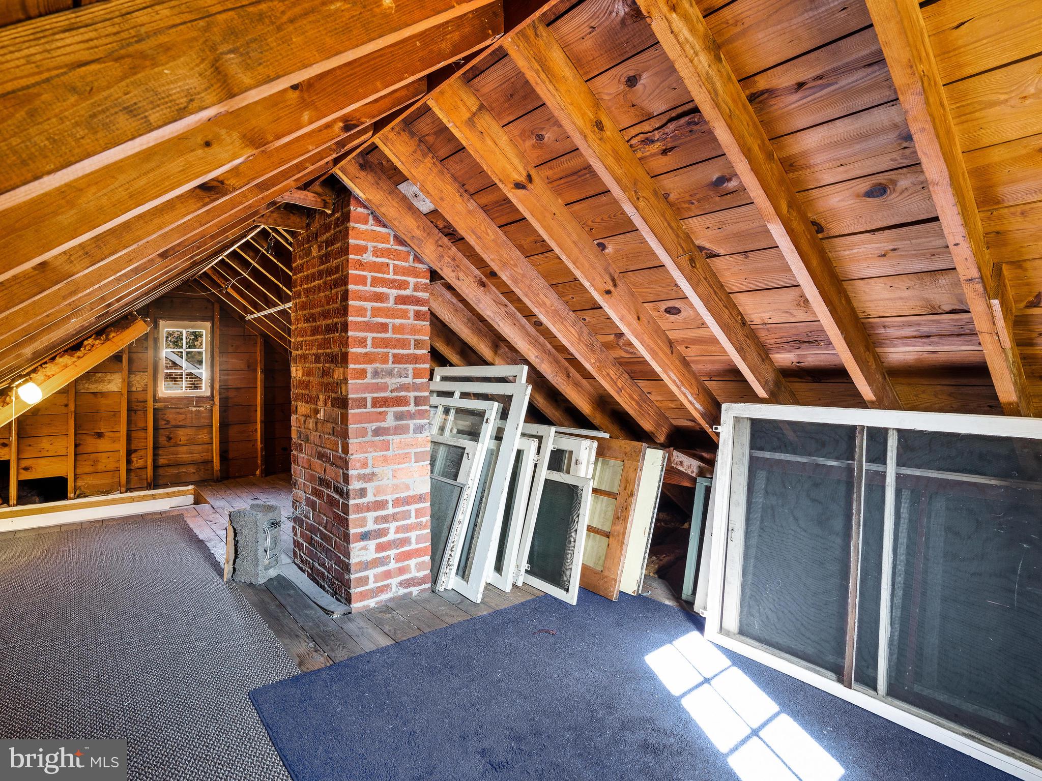 HYATTSVILLE HILLS - Residential