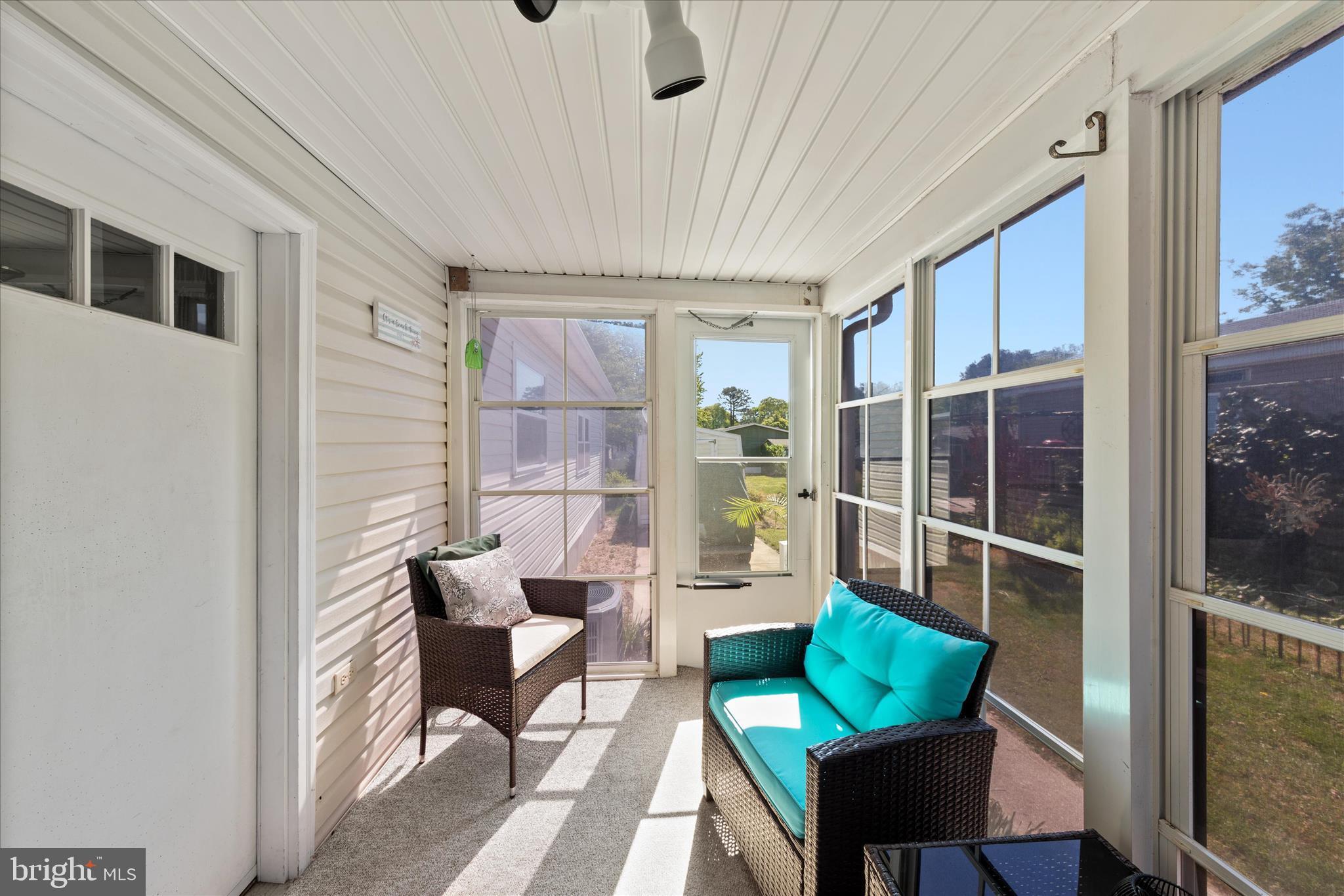 ANGOLA BEACH - Residential