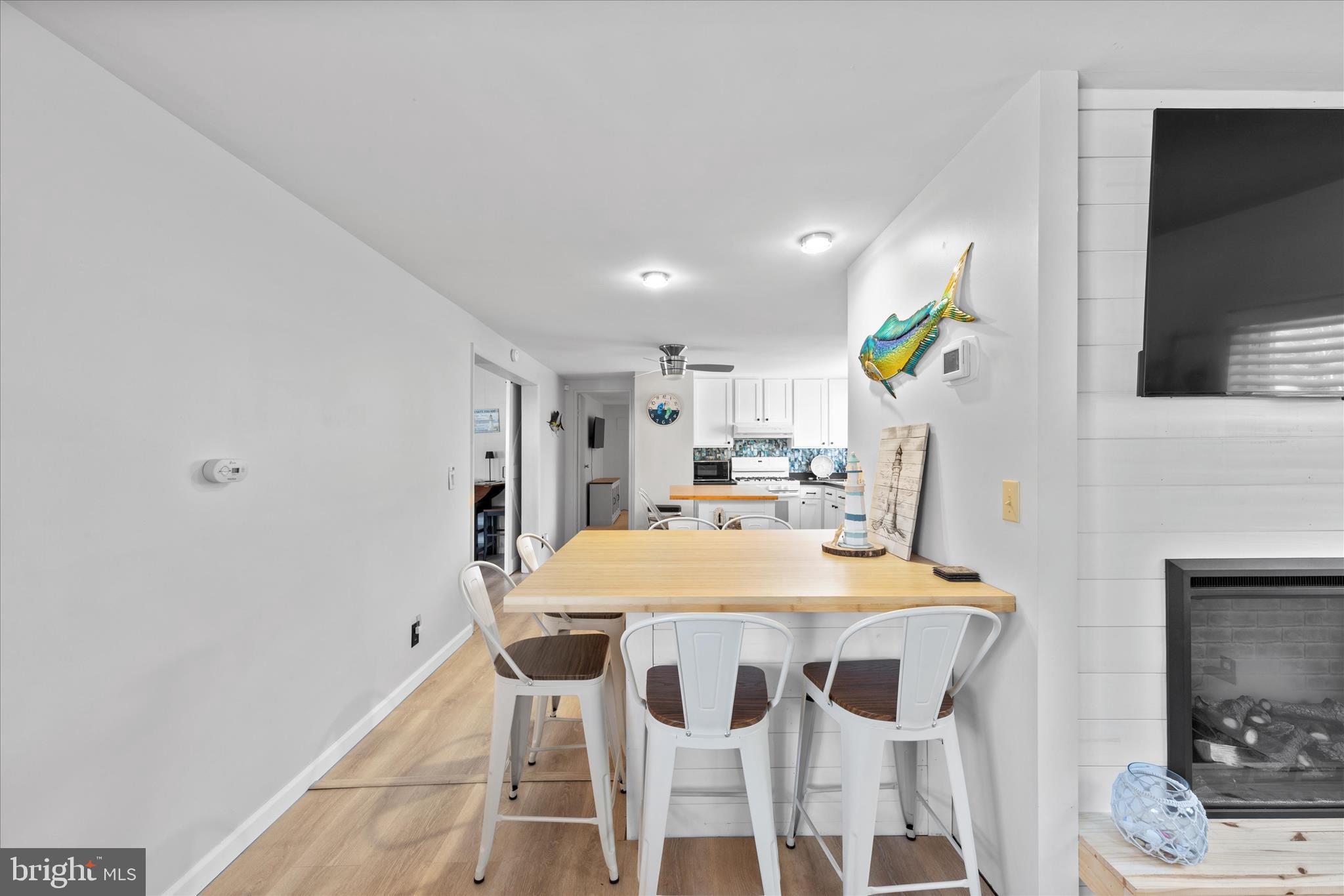 ANGOLA BEACH - Residential