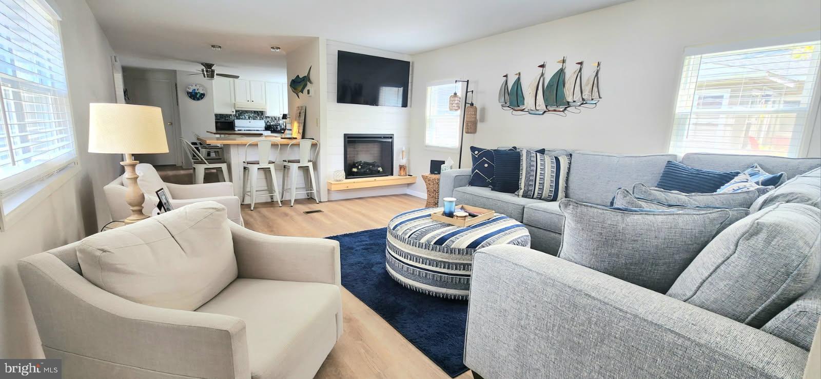 ANGOLA BEACH - Residential