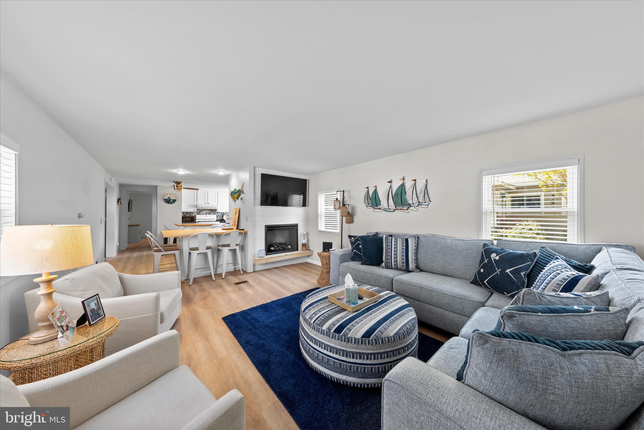 ANGOLA BEACH - Residential