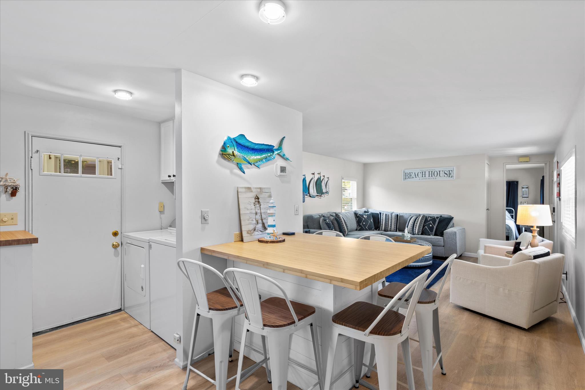 ANGOLA BEACH - Residential
