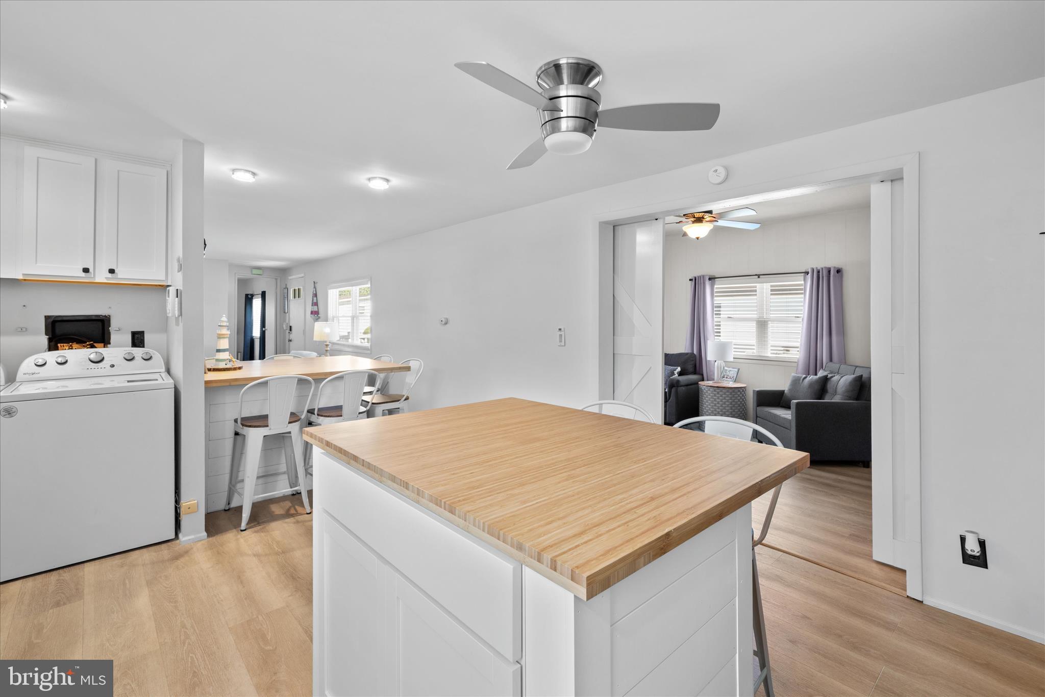 ANGOLA BEACH - Residential