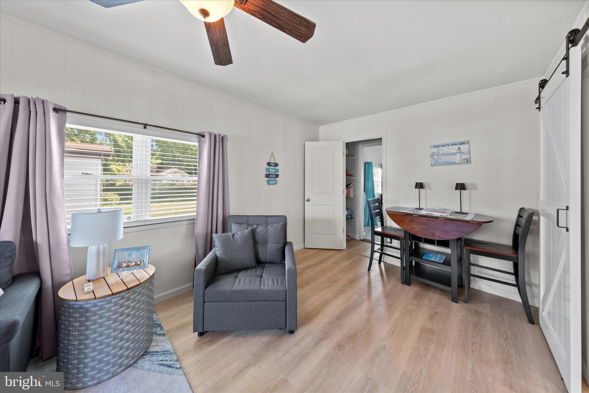 ANGOLA BEACH - Residential