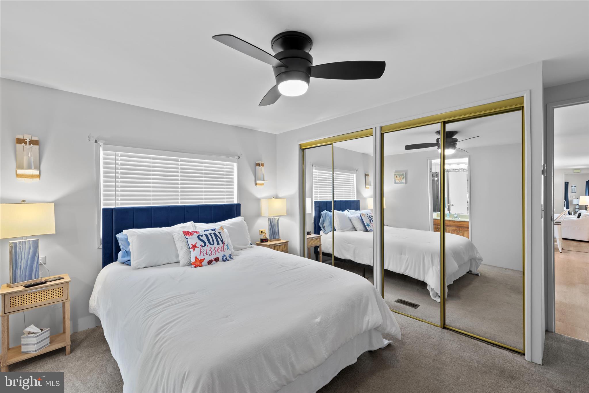 ANGOLA BEACH - Residential