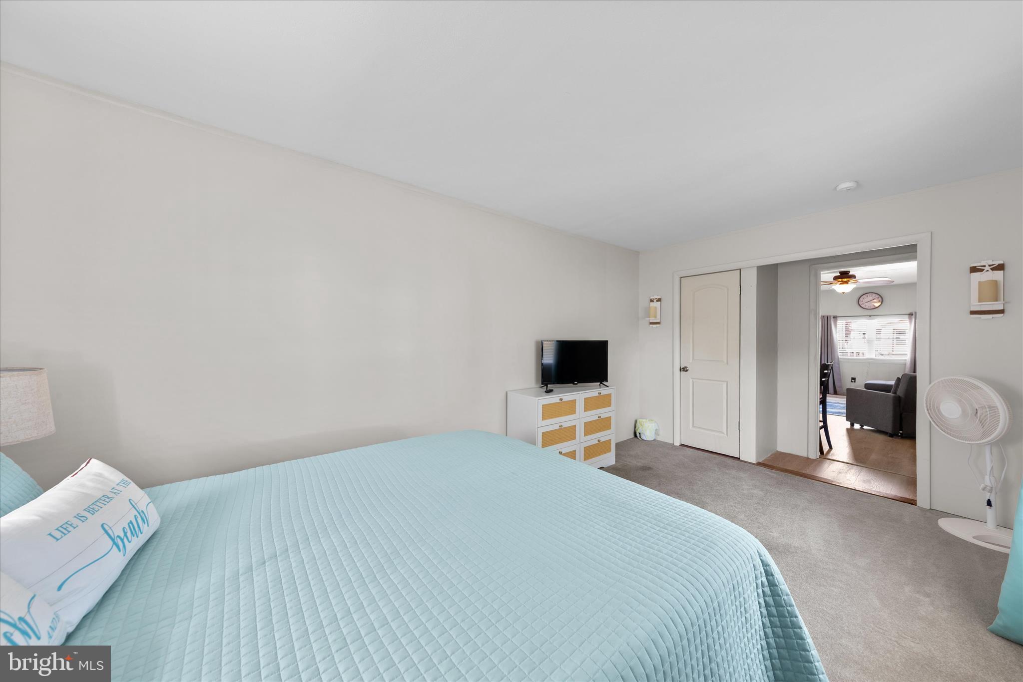 ANGOLA BEACH - Residential