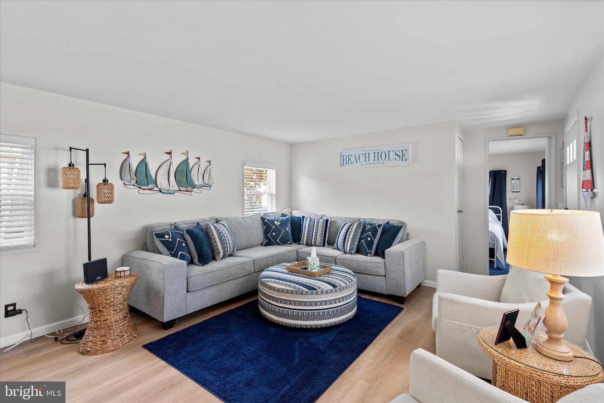 ANGOLA BEACH - Residential