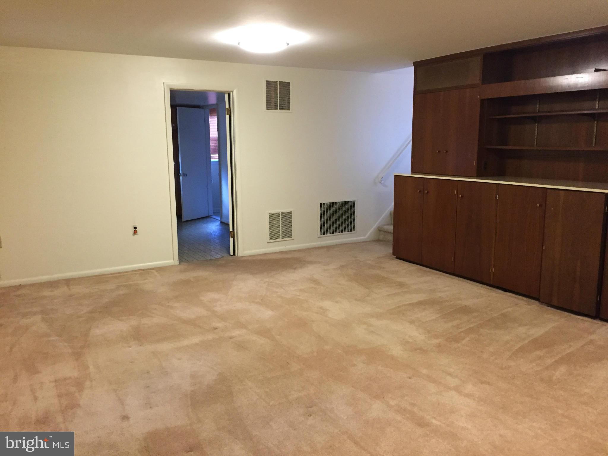 OLD COURT ESTATES - Residential