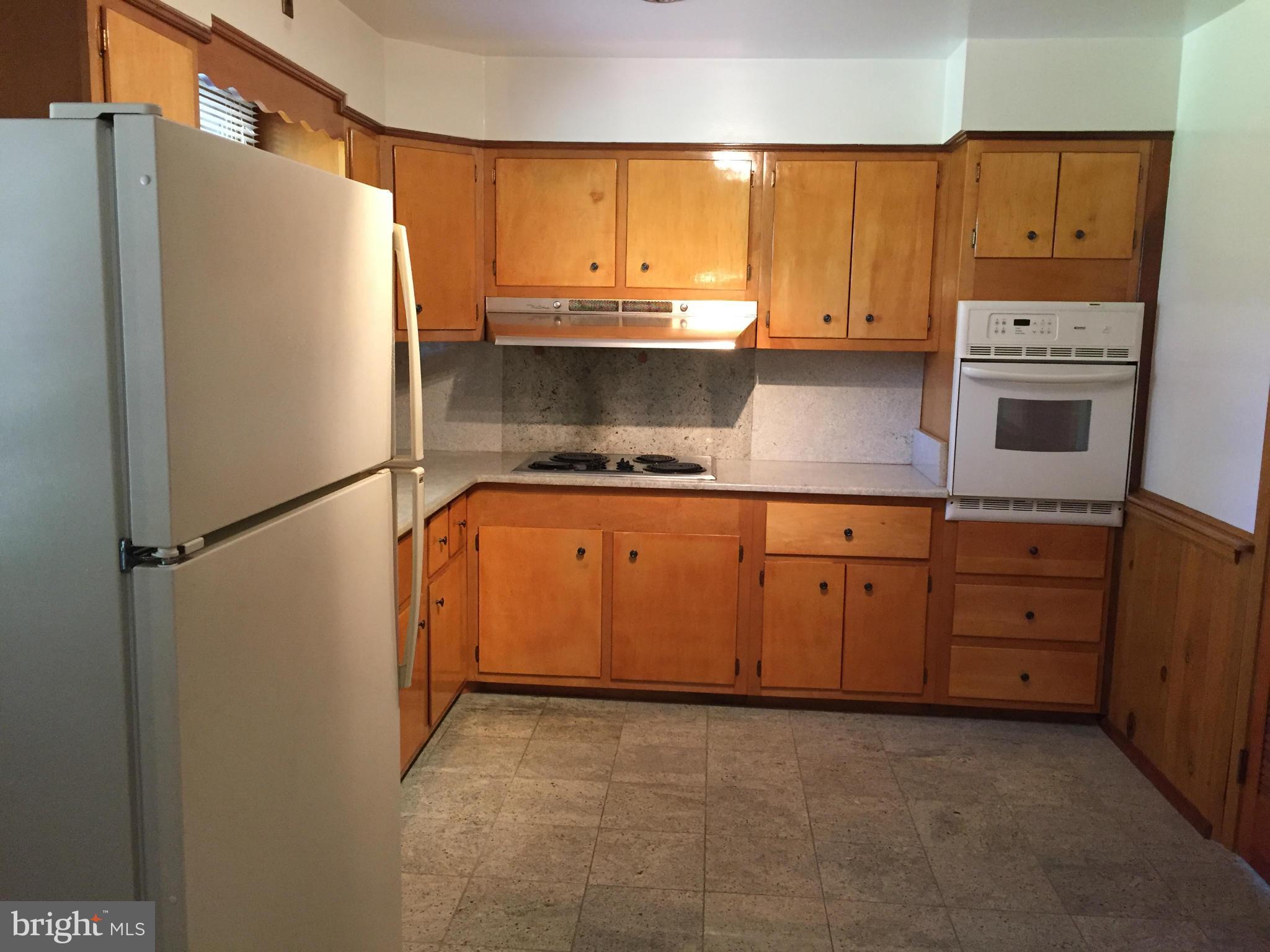 OLD COURT ESTATES - Residential