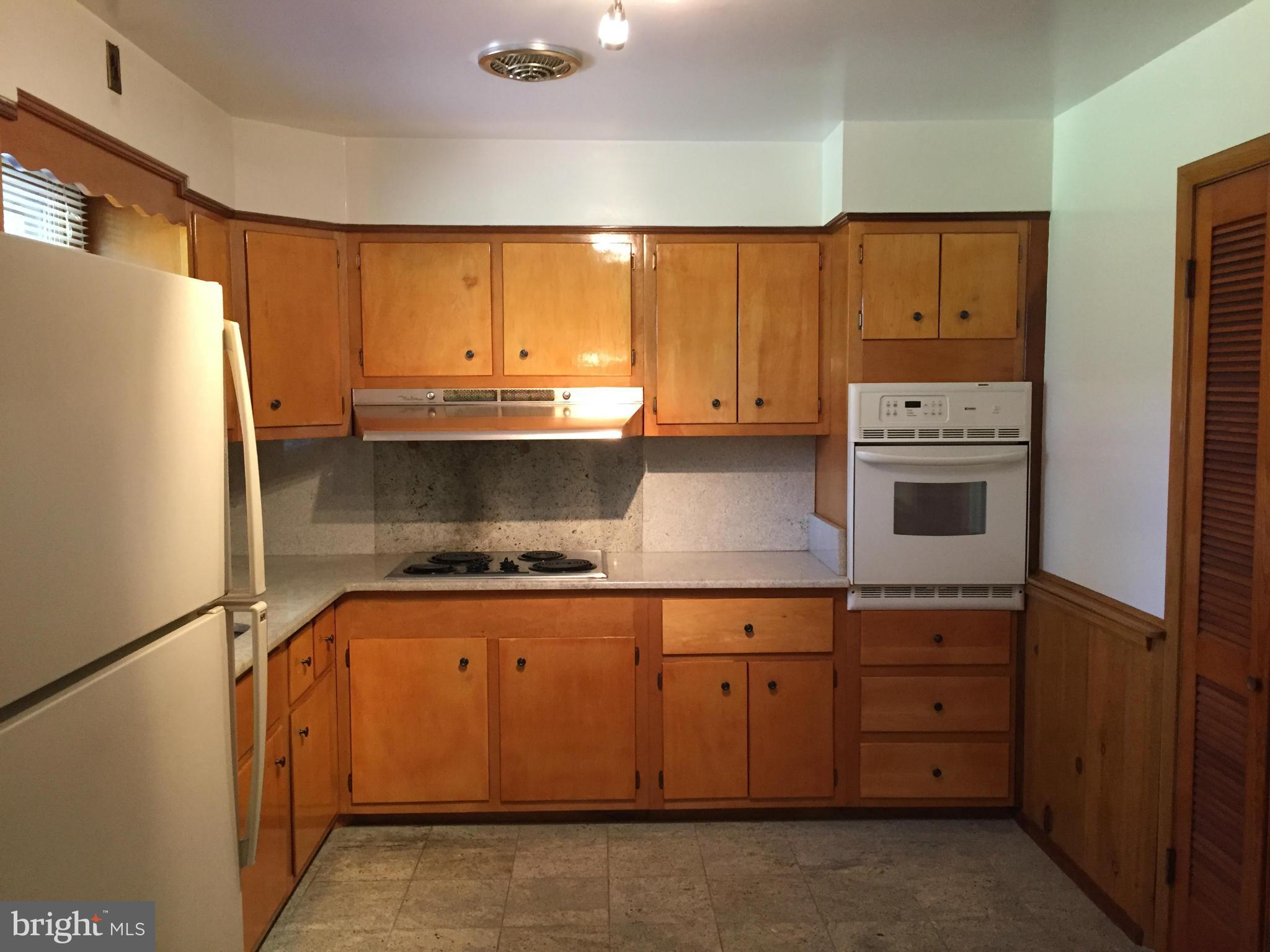 OLD COURT ESTATES - Residential