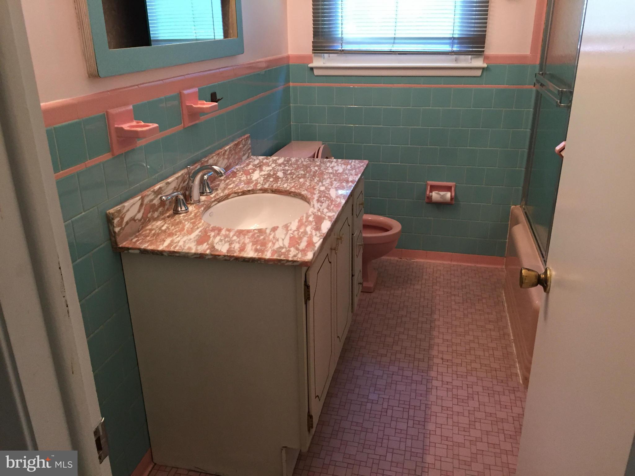 OLD COURT ESTATES - Residential