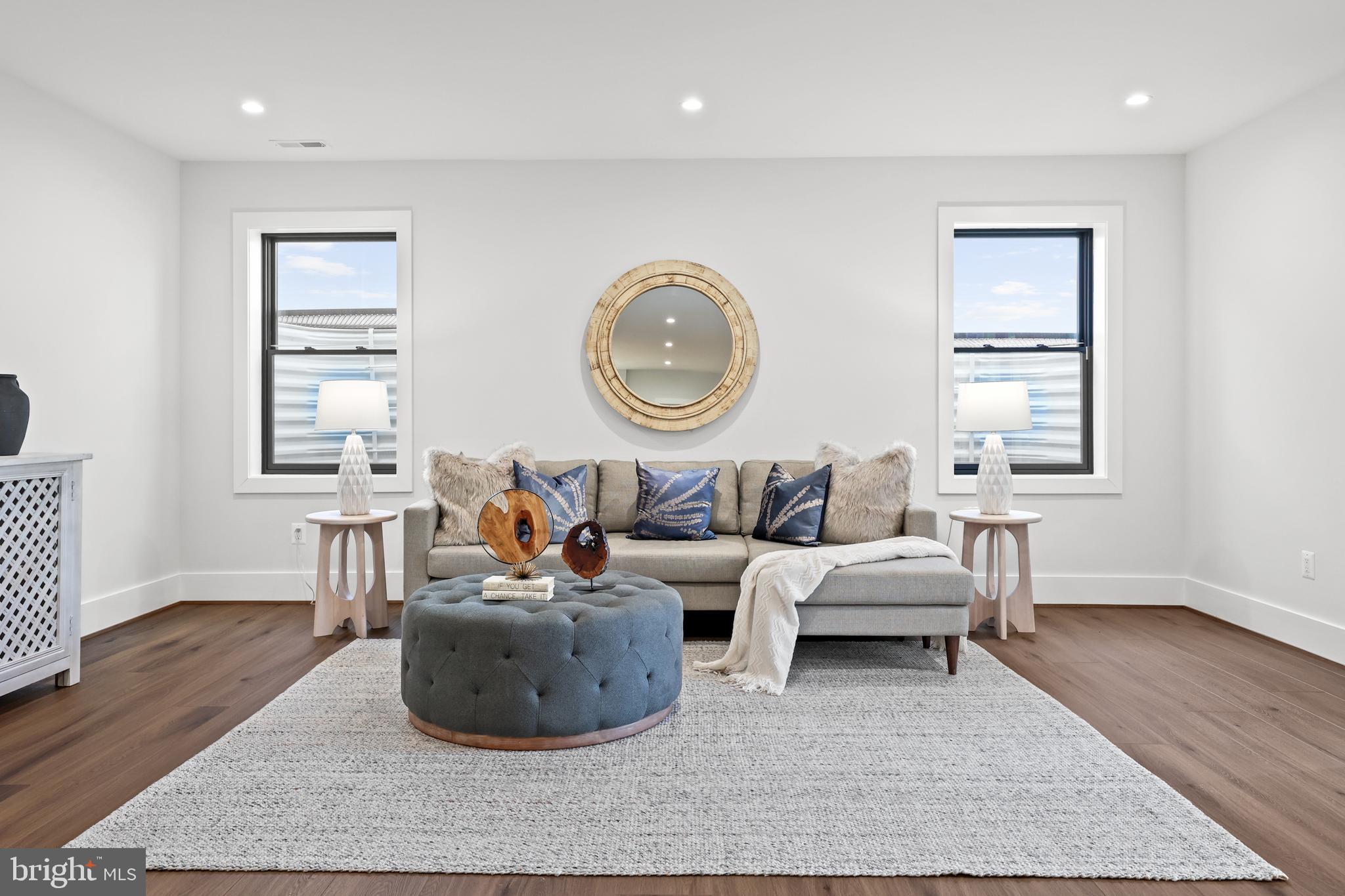 PIMMIT HILLS - Residential