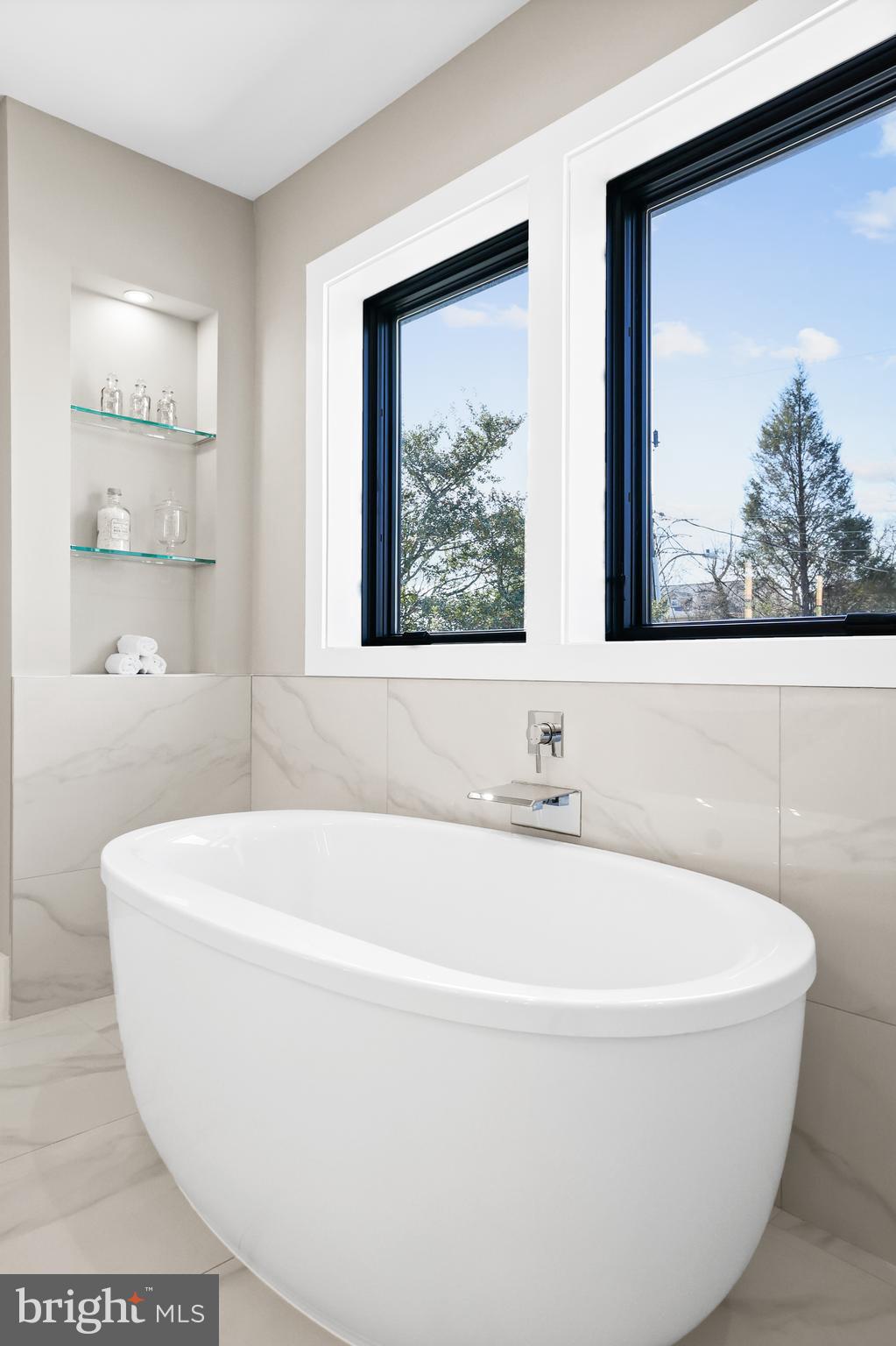 PIMMIT HILLS - Residential