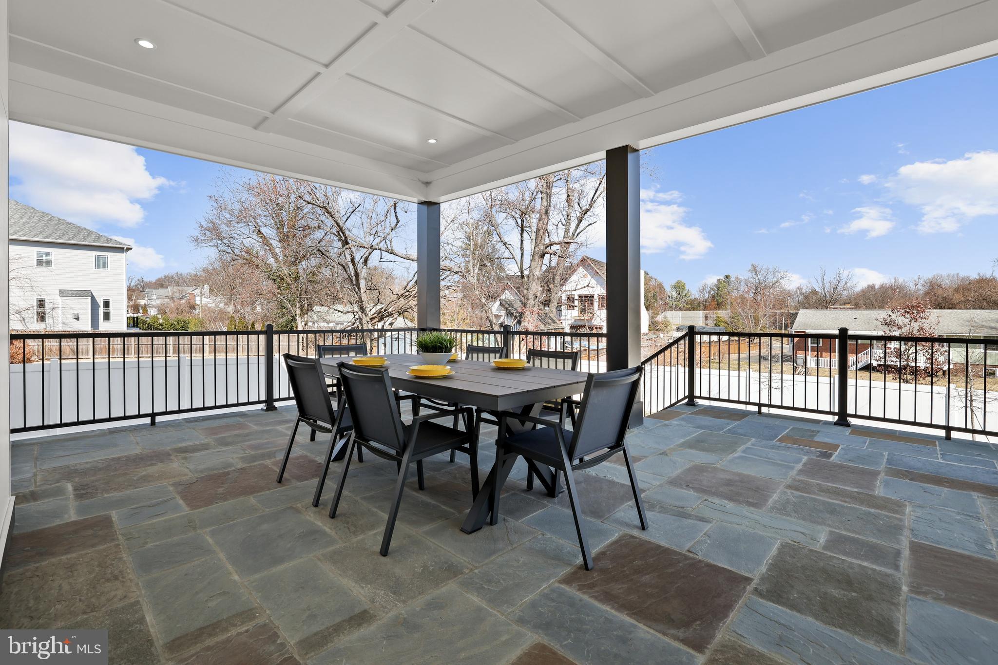 PIMMIT HILLS - Residential