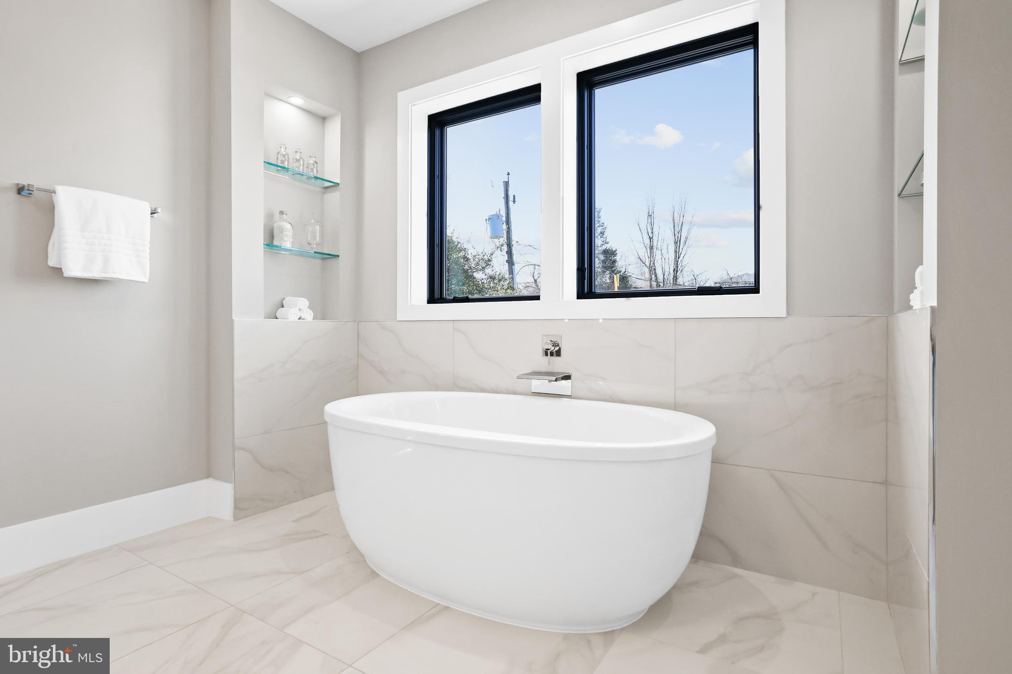 PIMMIT HILLS - Residential