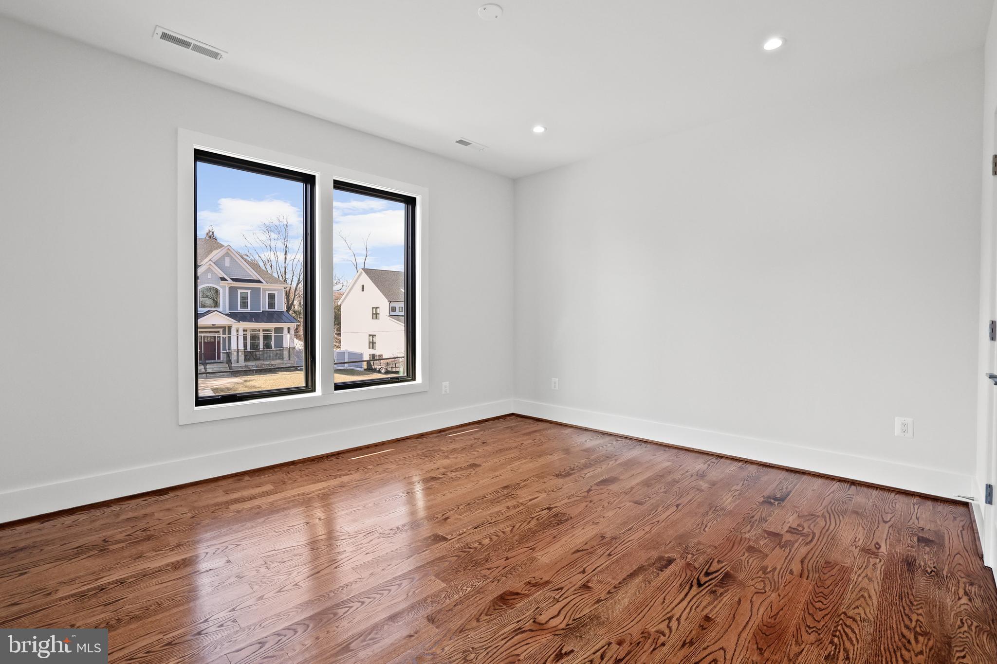 PIMMIT HILLS - Residential