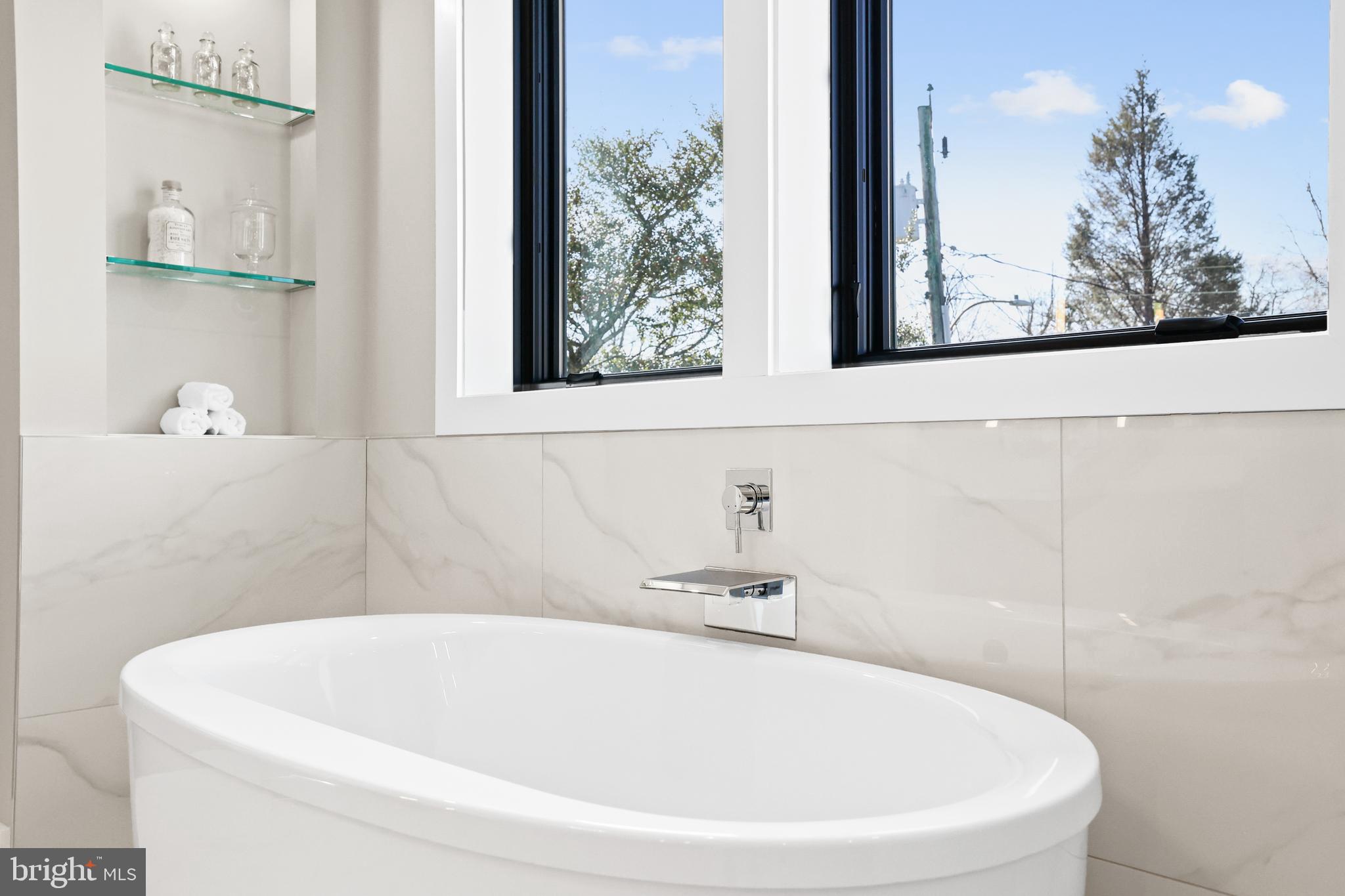 PIMMIT HILLS - Residential