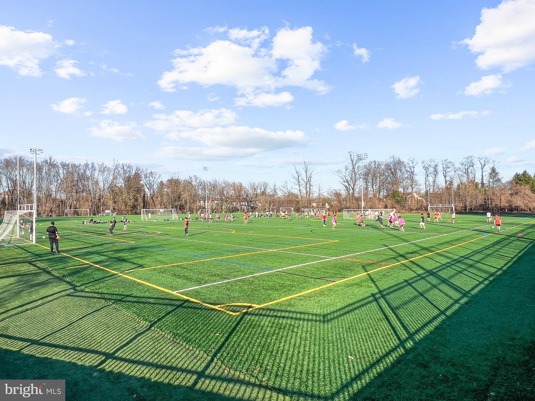 PIMMIT HILLS - Residential