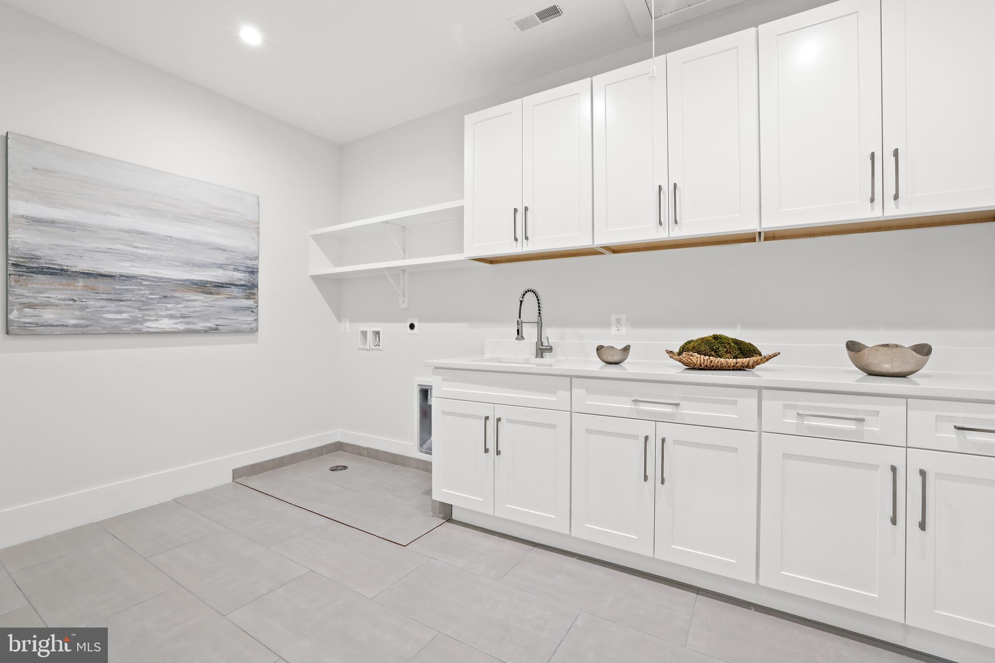 PIMMIT HILLS - Residential