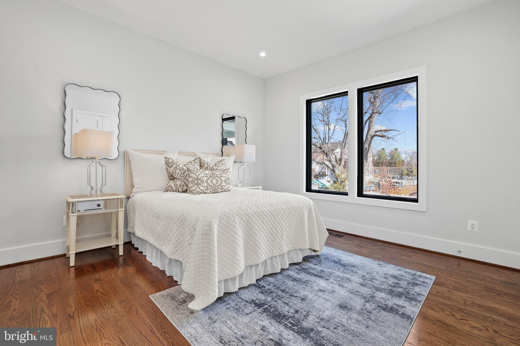 PIMMIT HILLS - Residential