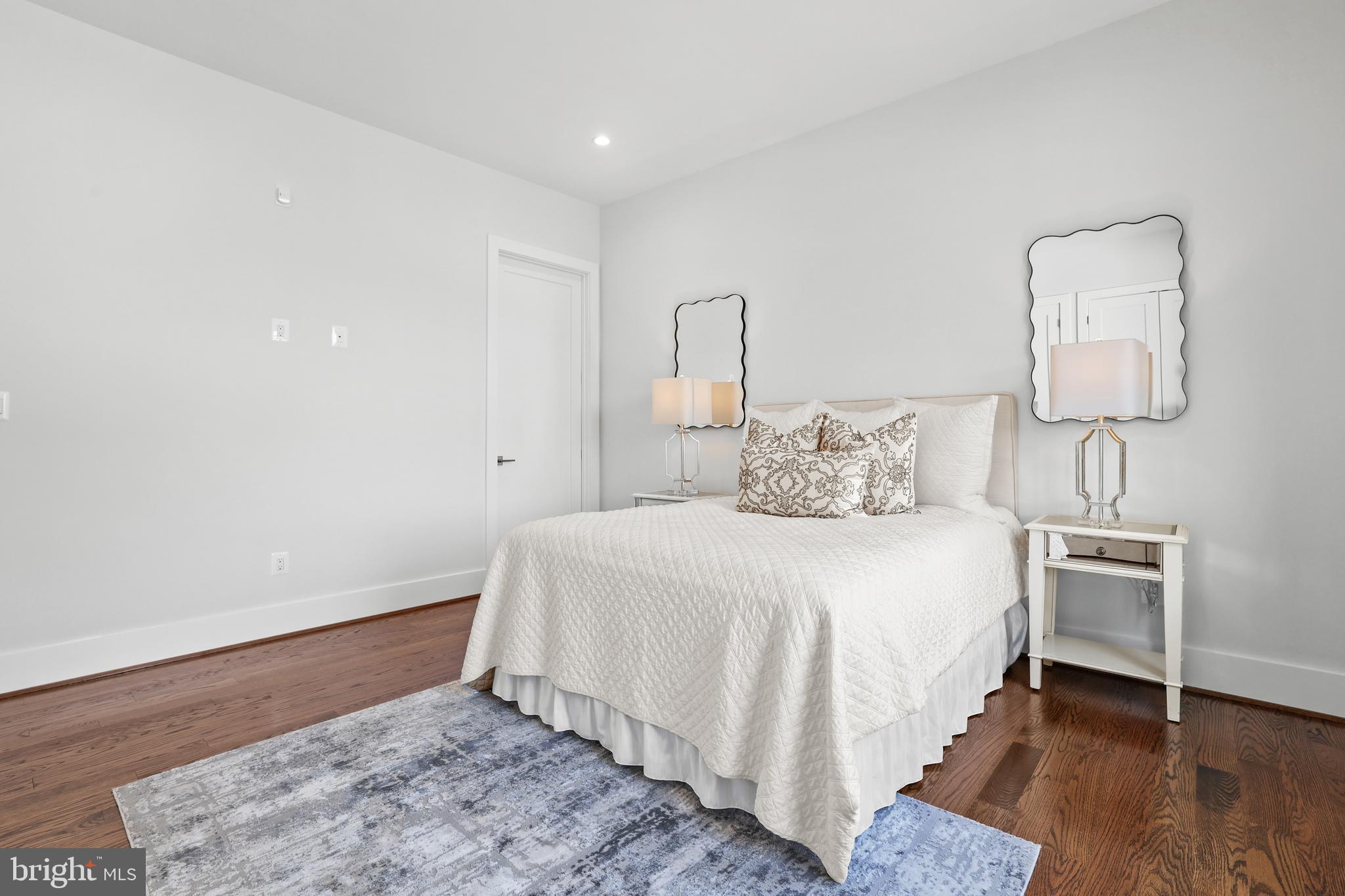 PIMMIT HILLS - Residential