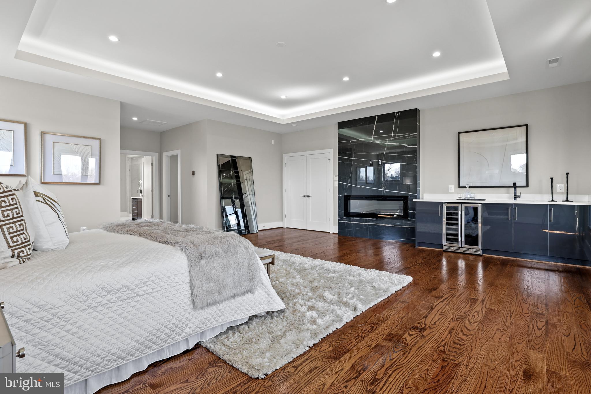 PIMMIT HILLS - Residential