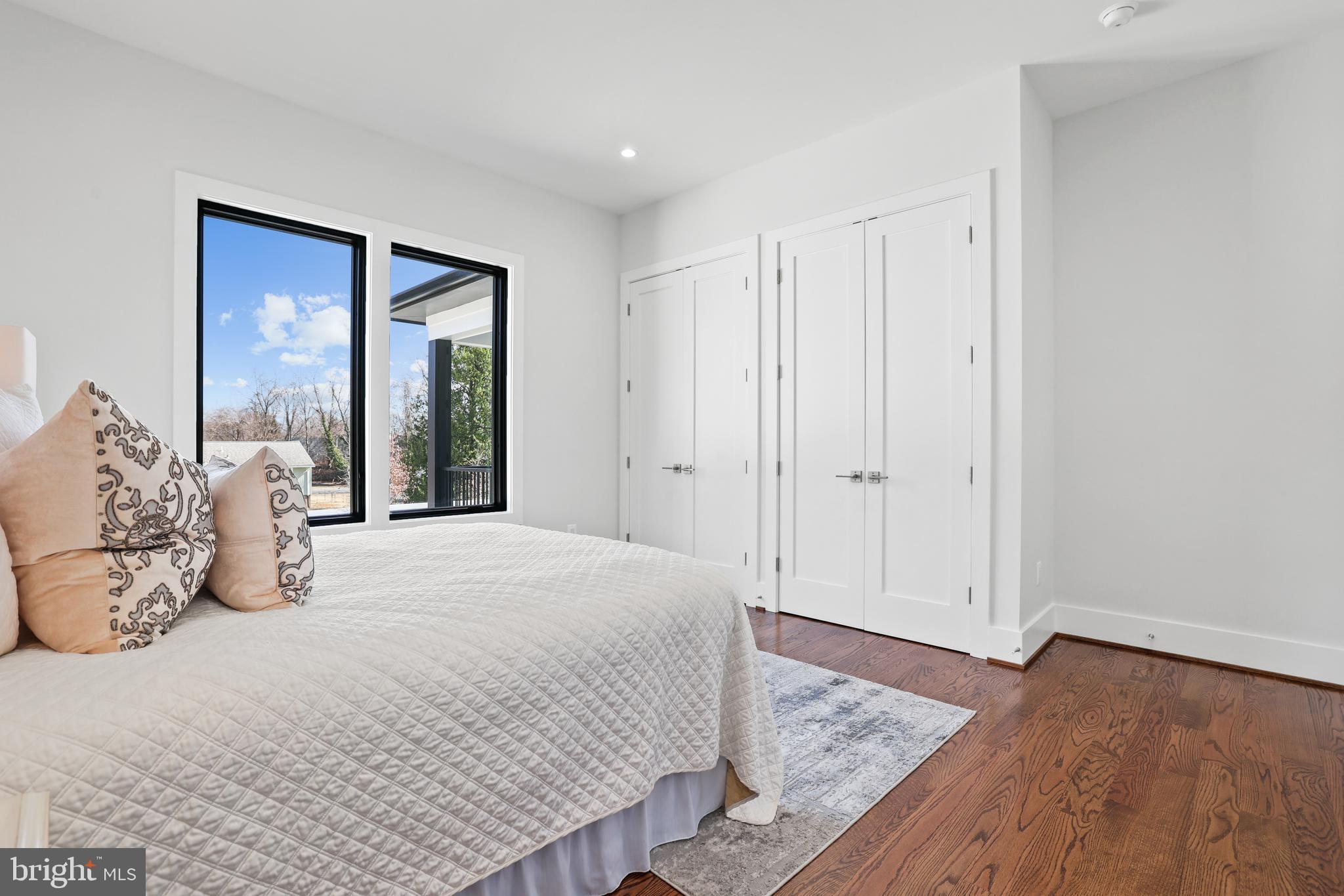 PIMMIT HILLS - Residential