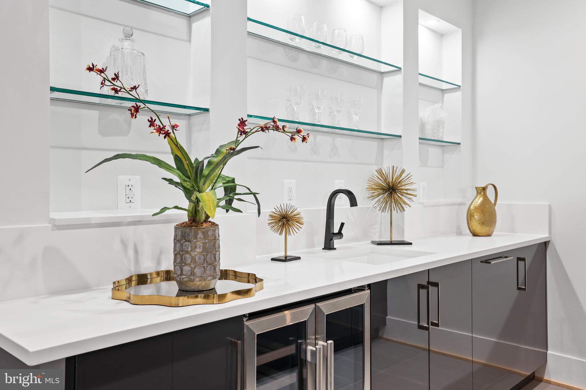 PIMMIT HILLS - Residential