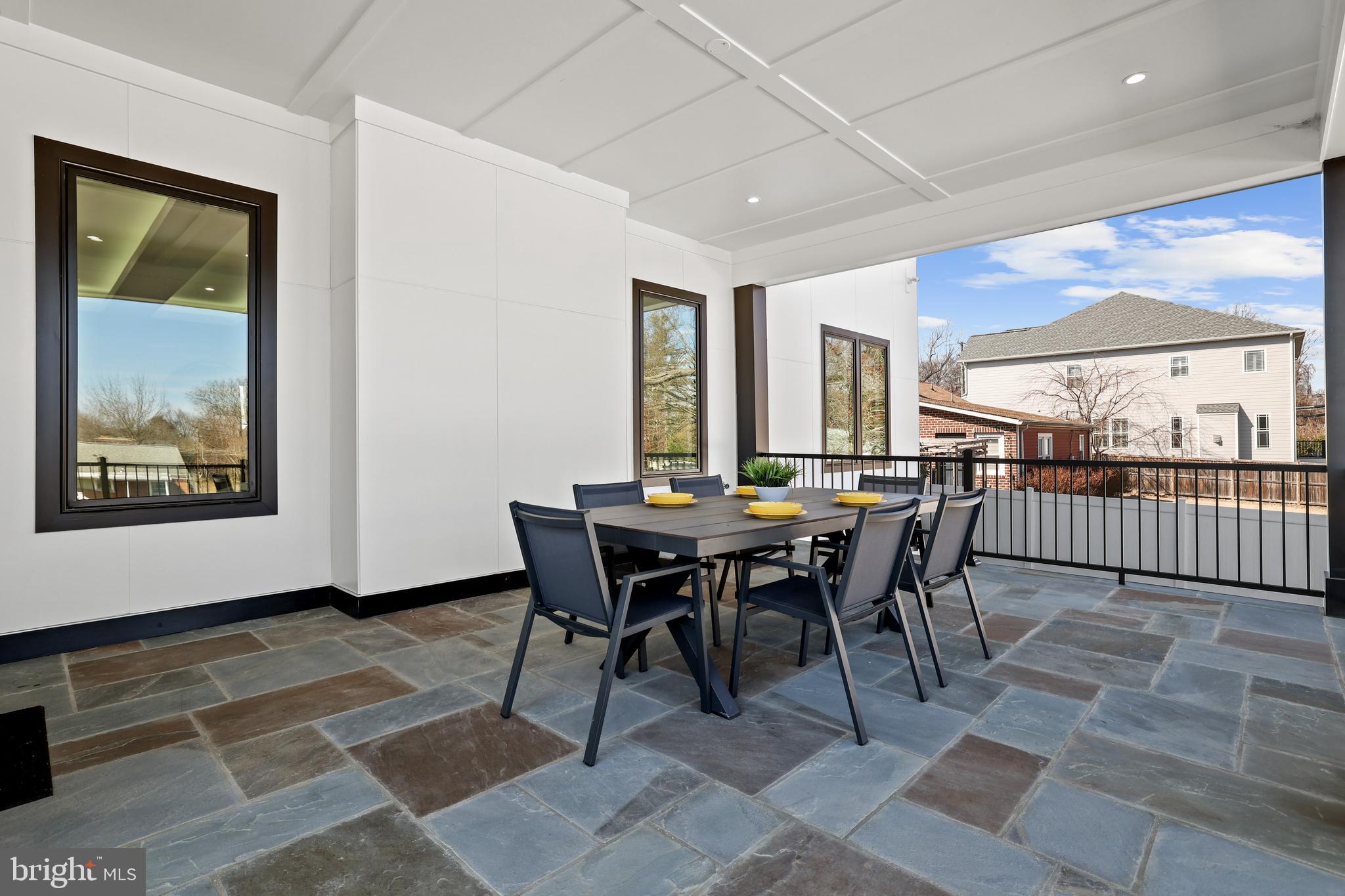 PIMMIT HILLS - Residential