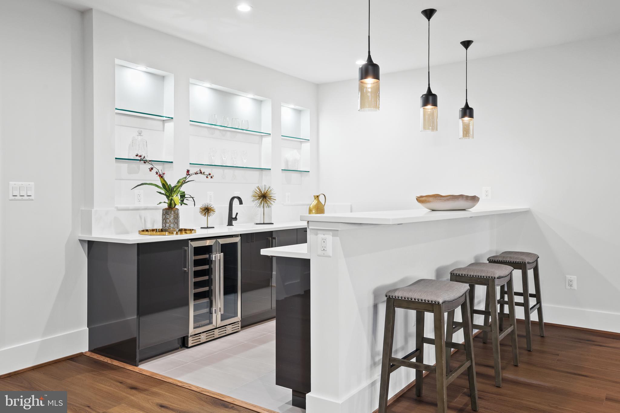 PIMMIT HILLS - Residential