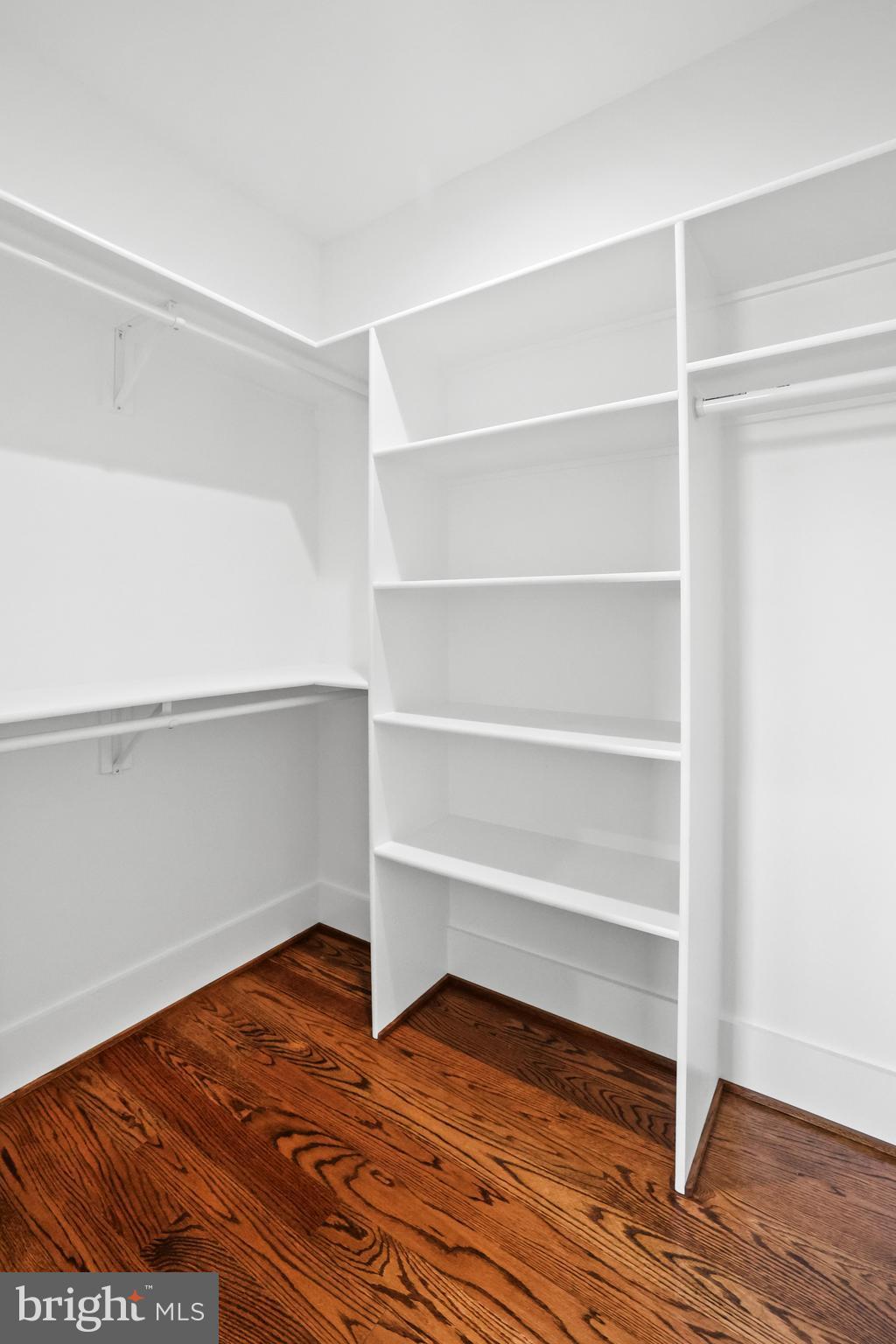 PIMMIT HILLS - Residential