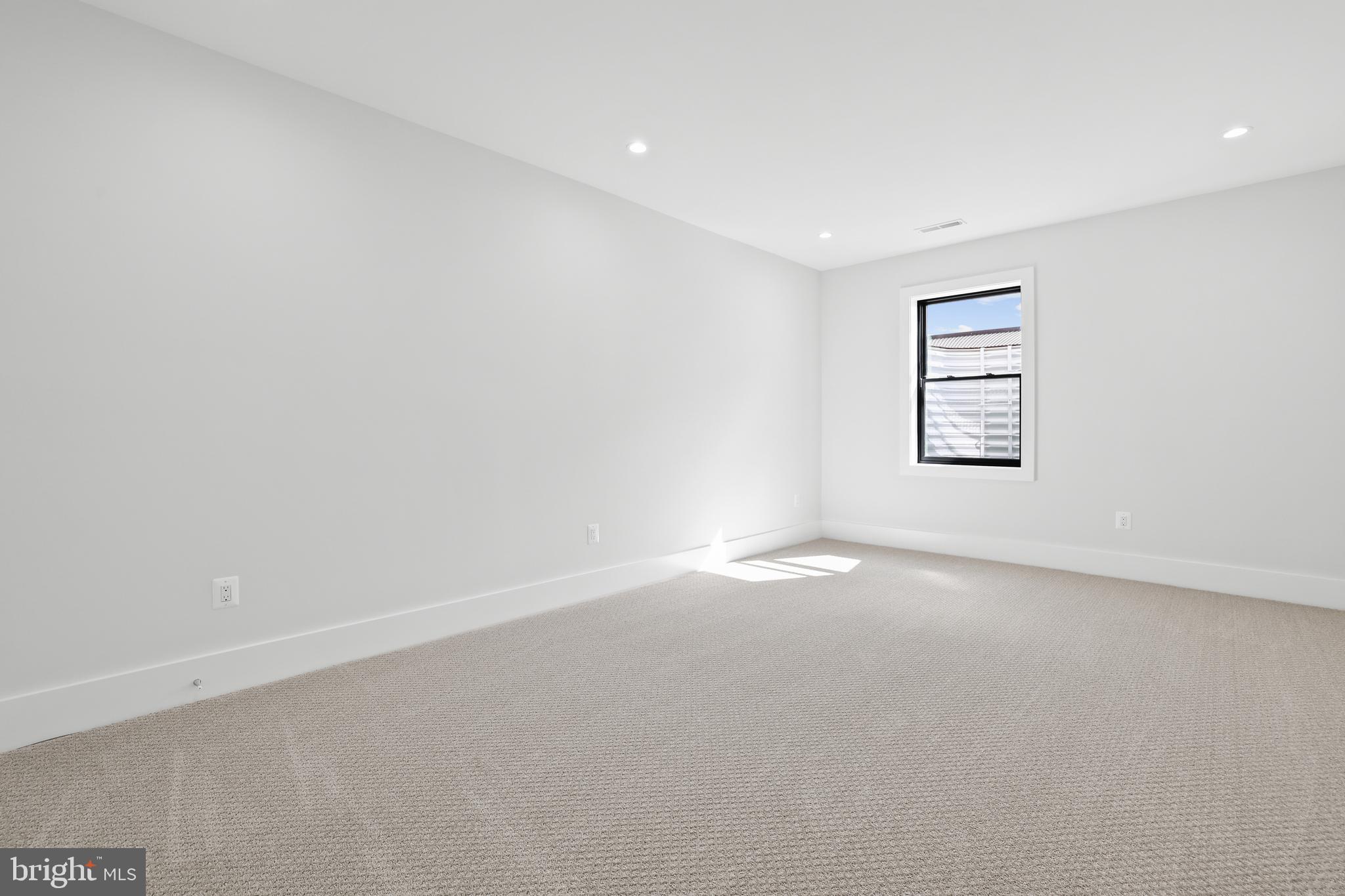 PIMMIT HILLS - Residential