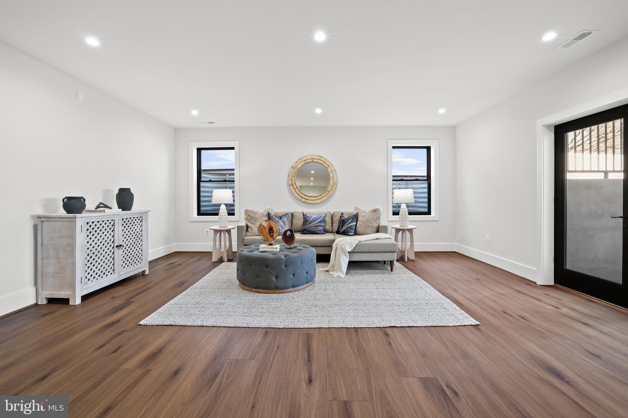 PIMMIT HILLS - Residential