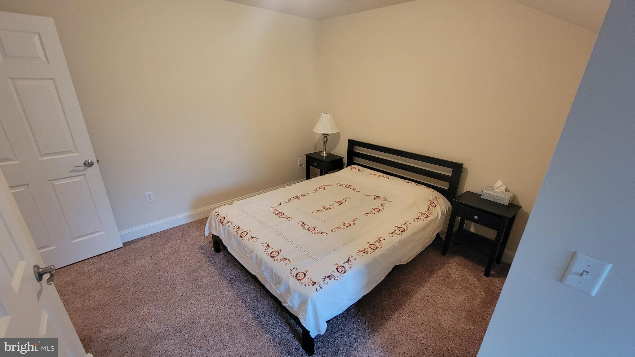 RIVER CROSSING VILLAS - Residential