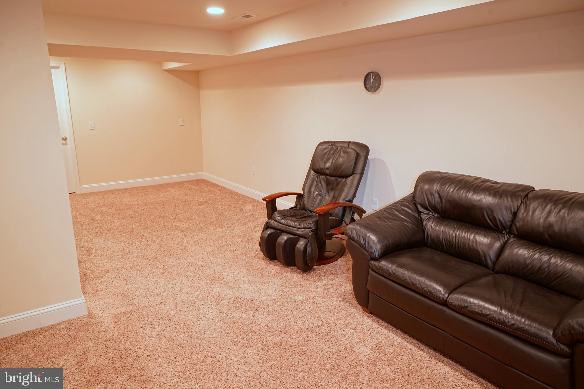 RIVER CROSSING VILLAS - Residential