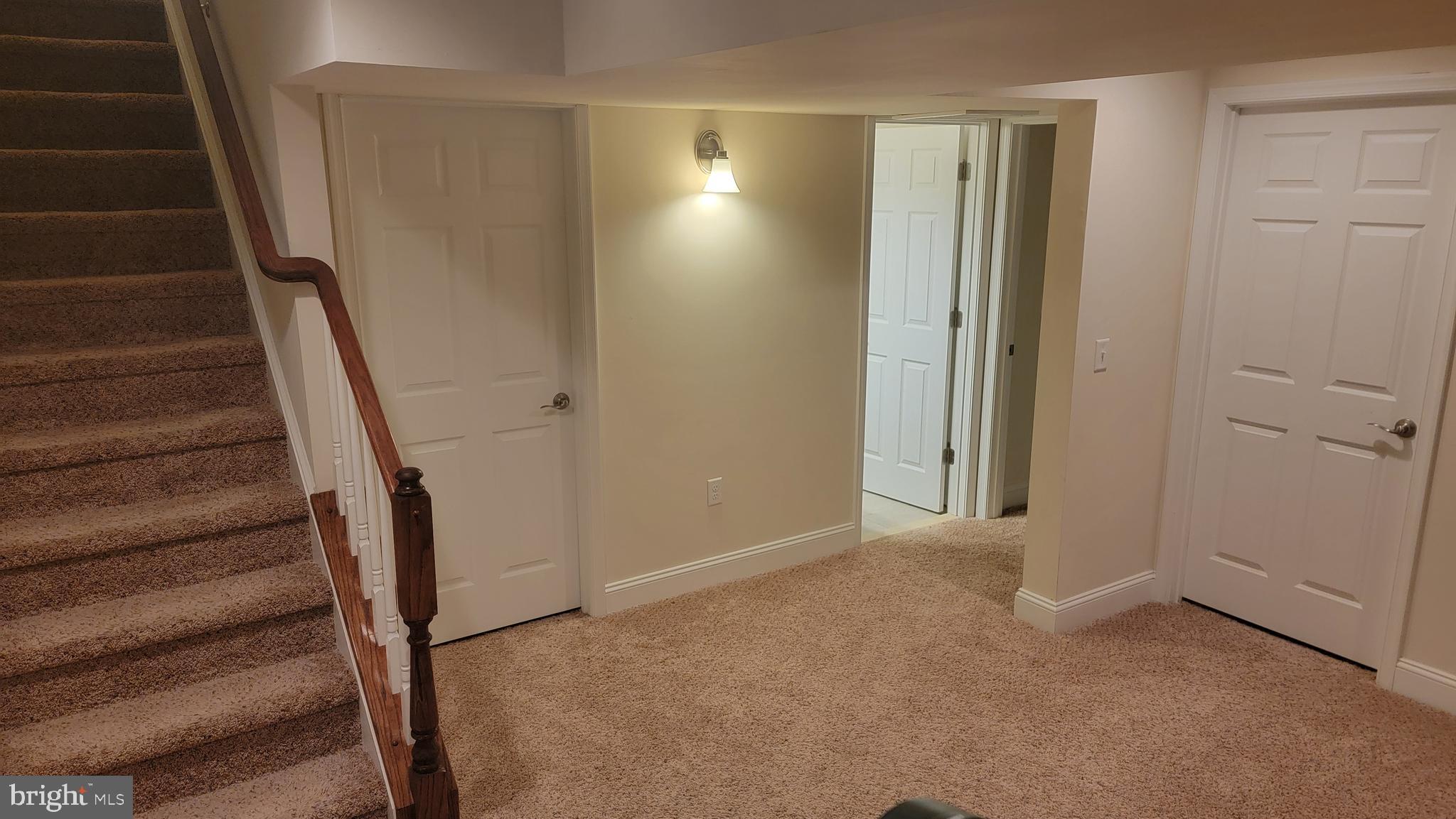 RIVER CROSSING VILLAS - Residential