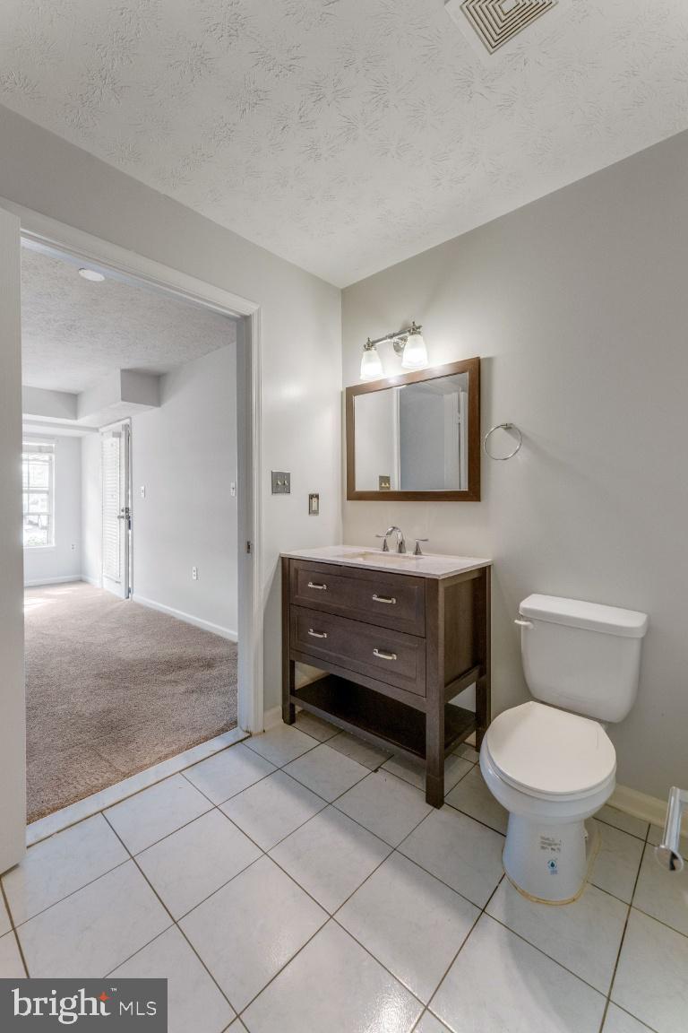 LARGO TOWN CENTER CONDOMINIUMS - Residential