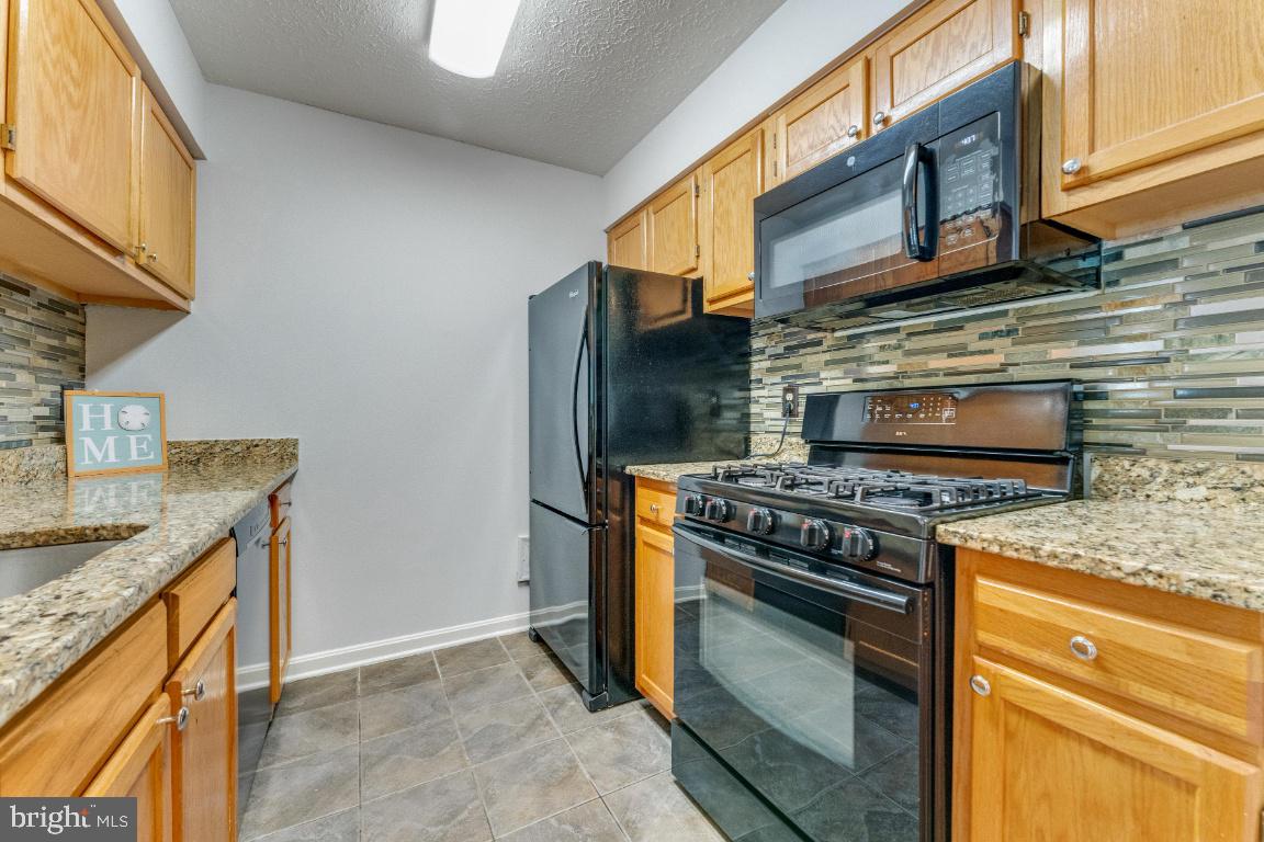 LARGO TOWN CENTER CONDOMINIUMS - Residential